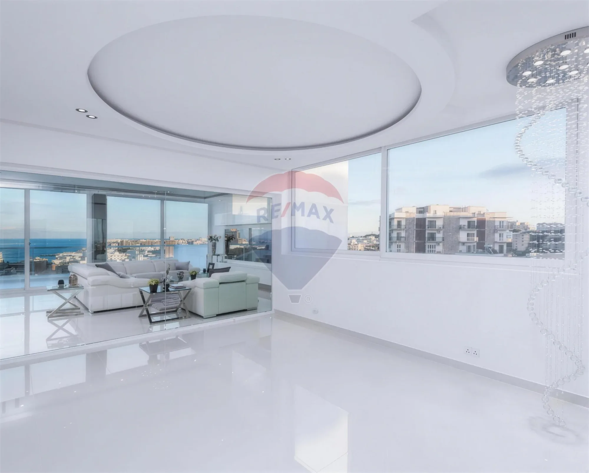 Penthouse with rooftop pool — photo 5